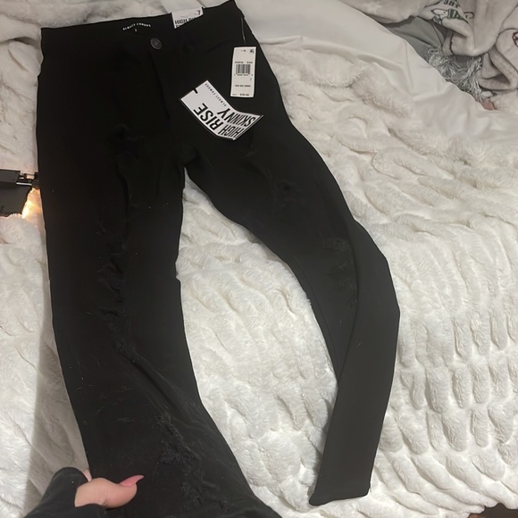 black skinny jeans - Picture 3 of 3